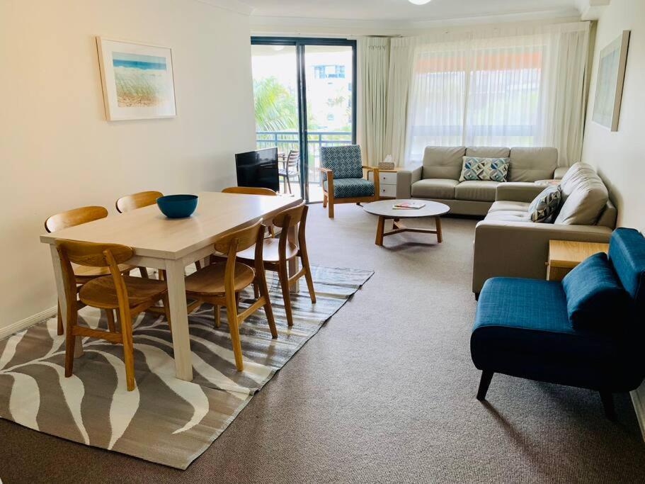 Calypso Resort, Coolangatta Apartment