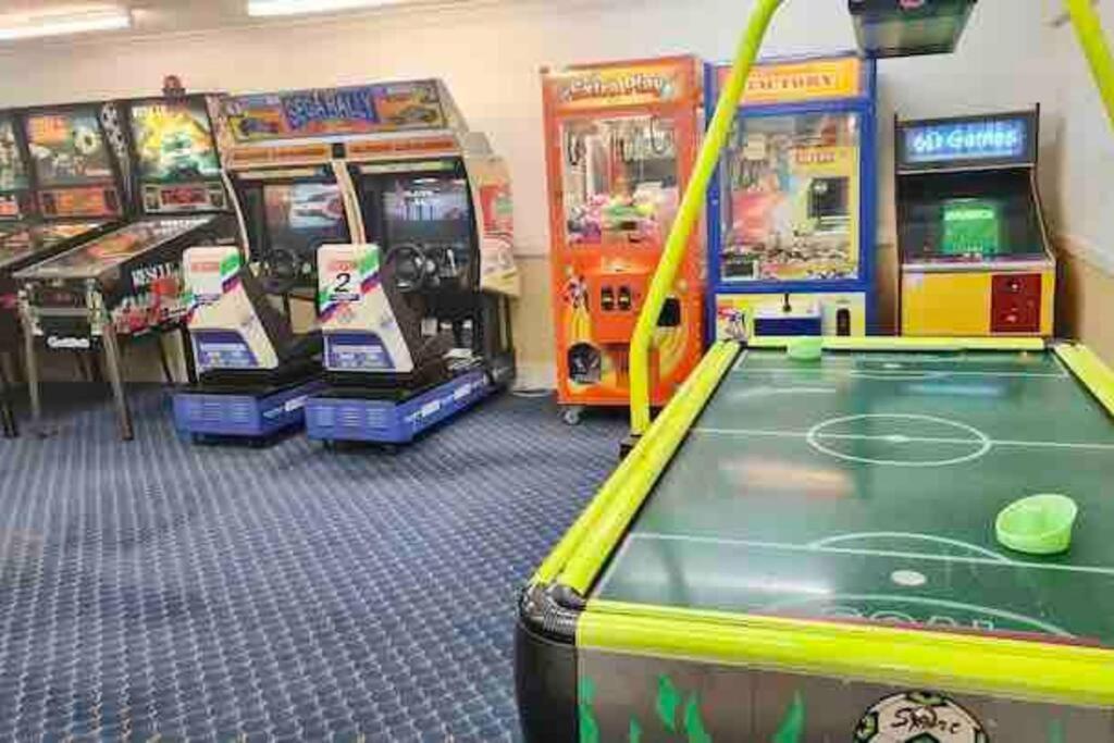 Calypso Resort, Coolangatta Apartment
